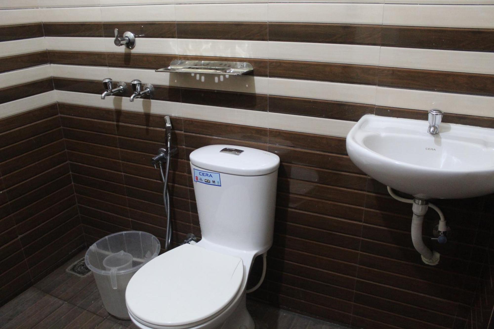 Anna Hotel Thiruvananthapuram ภายนอก รูปภาพ