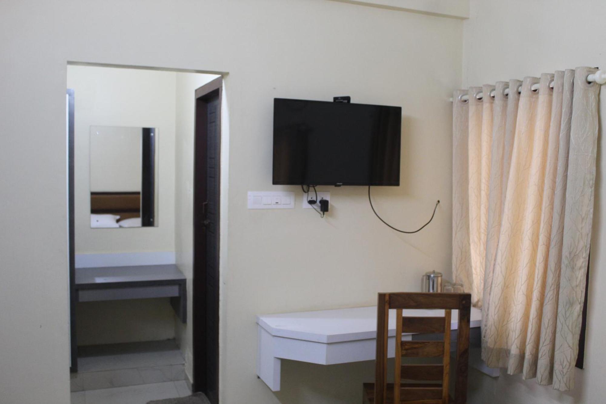 Anna Hotel Thiruvananthapuram ภายนอก รูปภาพ