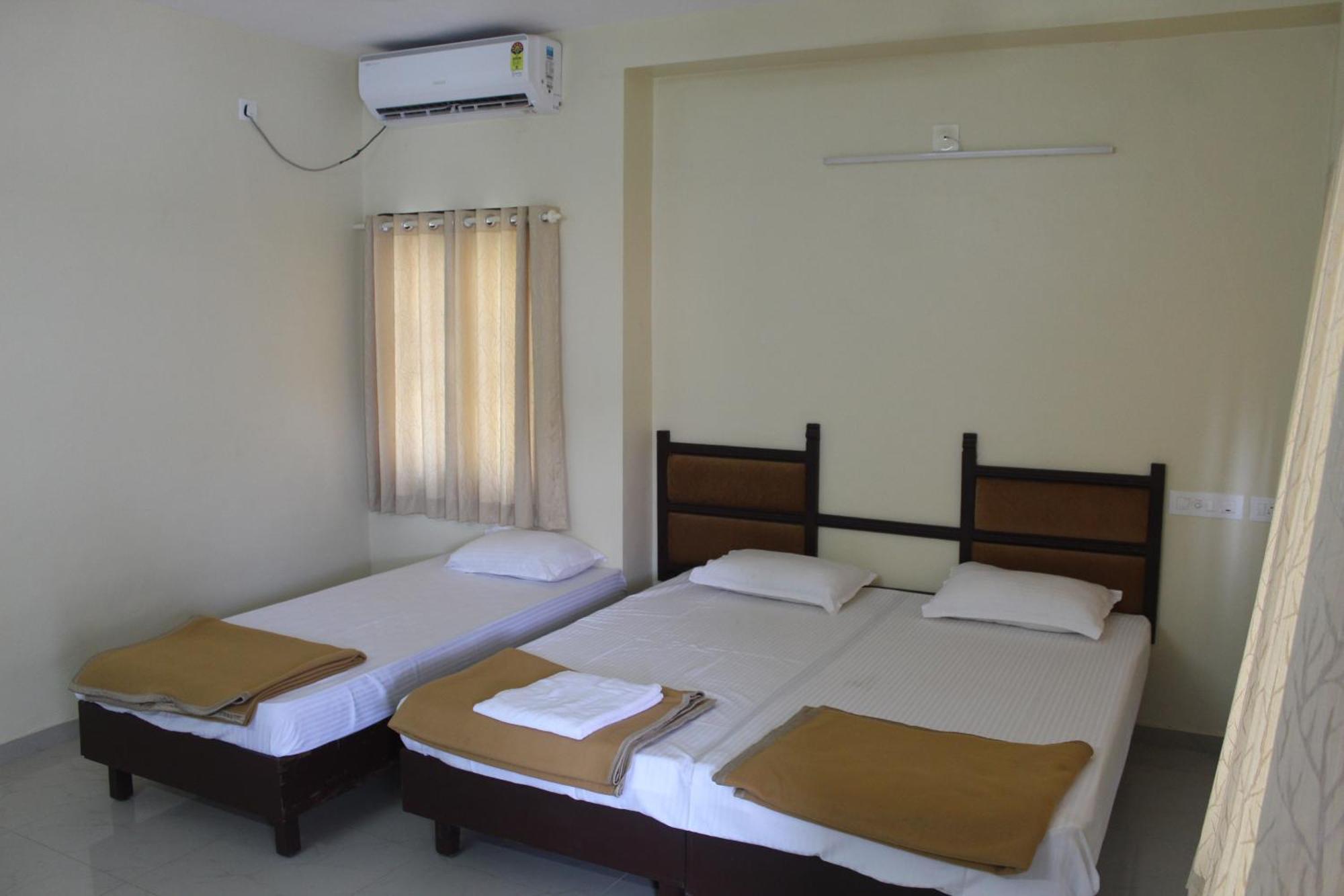 Anna Hotel Thiruvananthapuram ภายนอก รูปภาพ