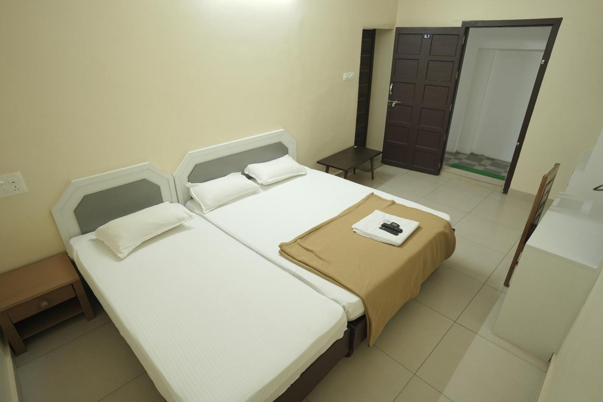Anna Hotel Thiruvananthapuram ภายนอก รูปภาพ