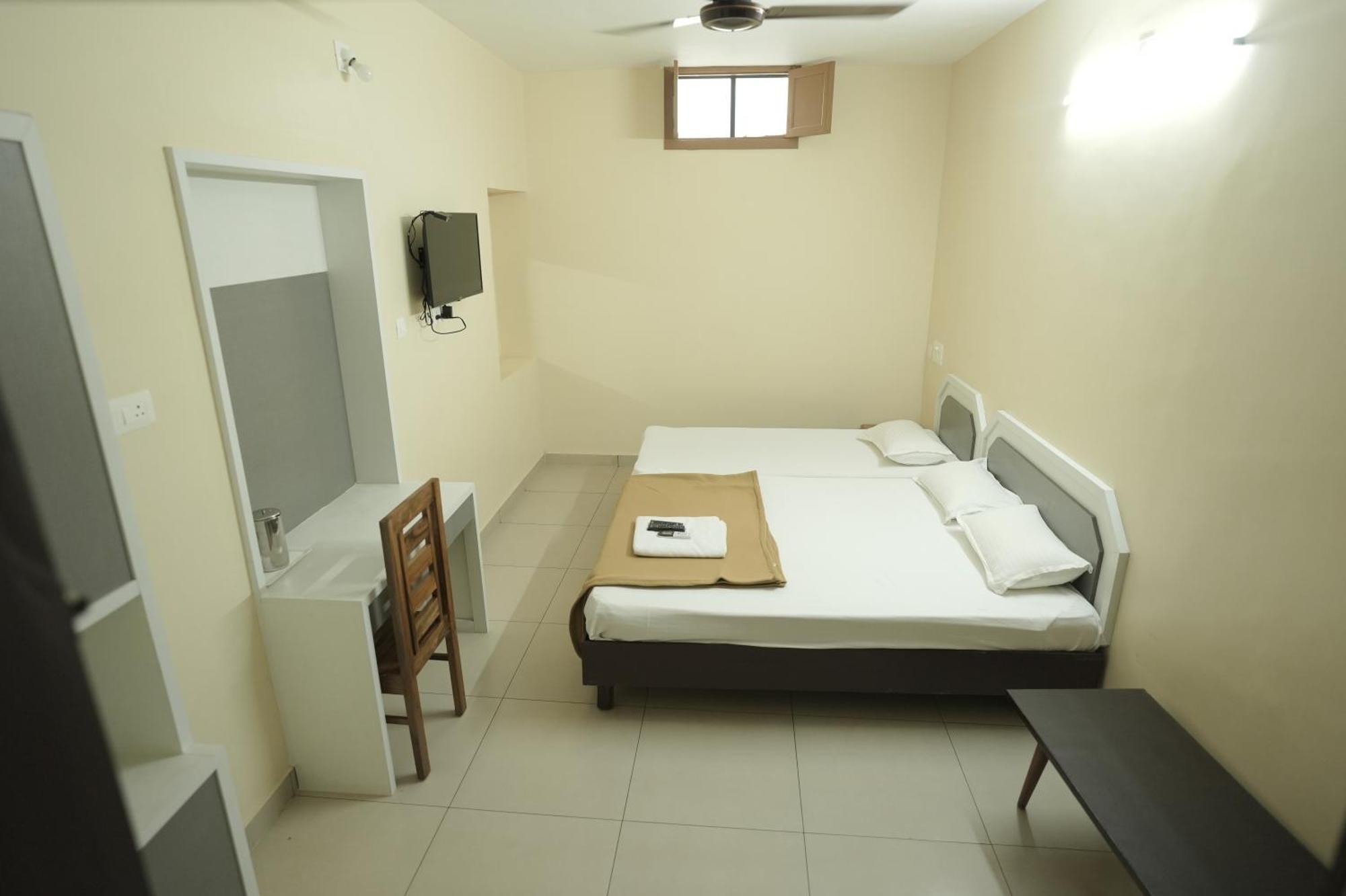 Anna Hotel Thiruvananthapuram ภายนอก รูปภาพ